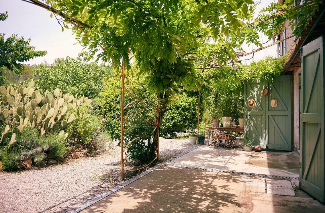 Domaine Hemmitage Lägenhet Salernes Exteriör bild